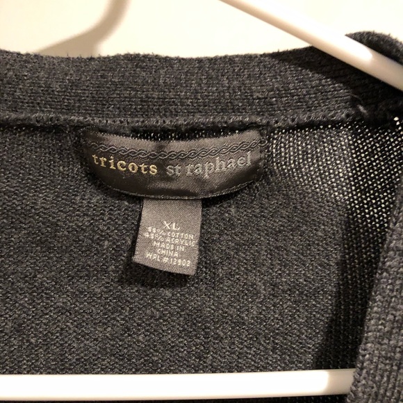 SALE: Soft n cute cardigan! - Picture 4 of 4